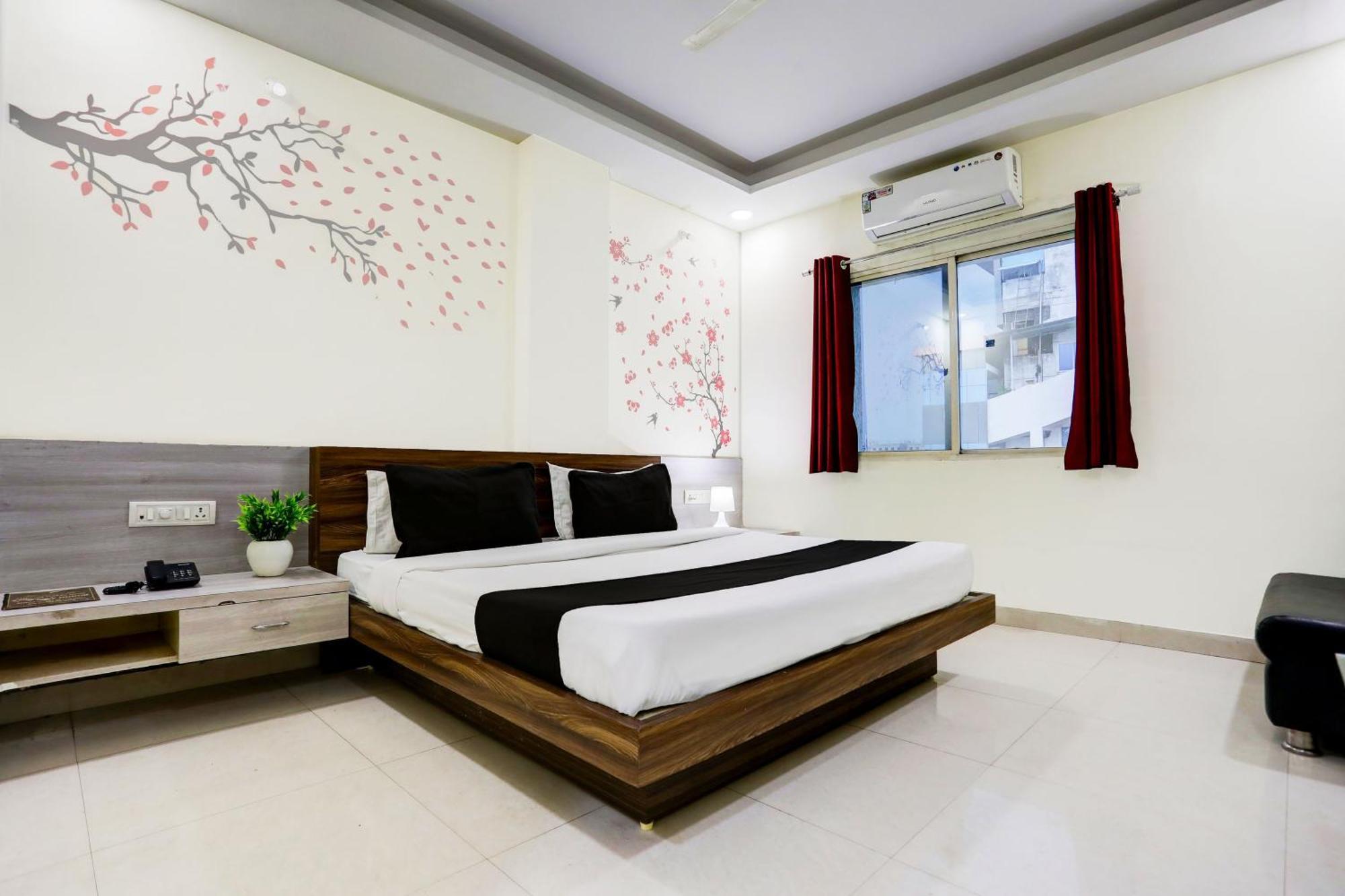 Super Townhouse Hoshangabad Road Near Aashima Mall Samarda Kaliāsot Dış mekan fotoğraf