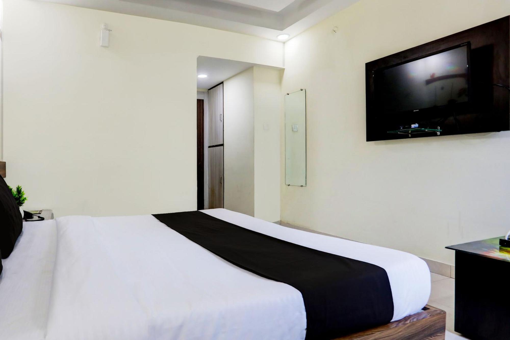 Super Townhouse Hoshangabad Road Near Aashima Mall Samarda Kaliāsot Dış mekan fotoğraf