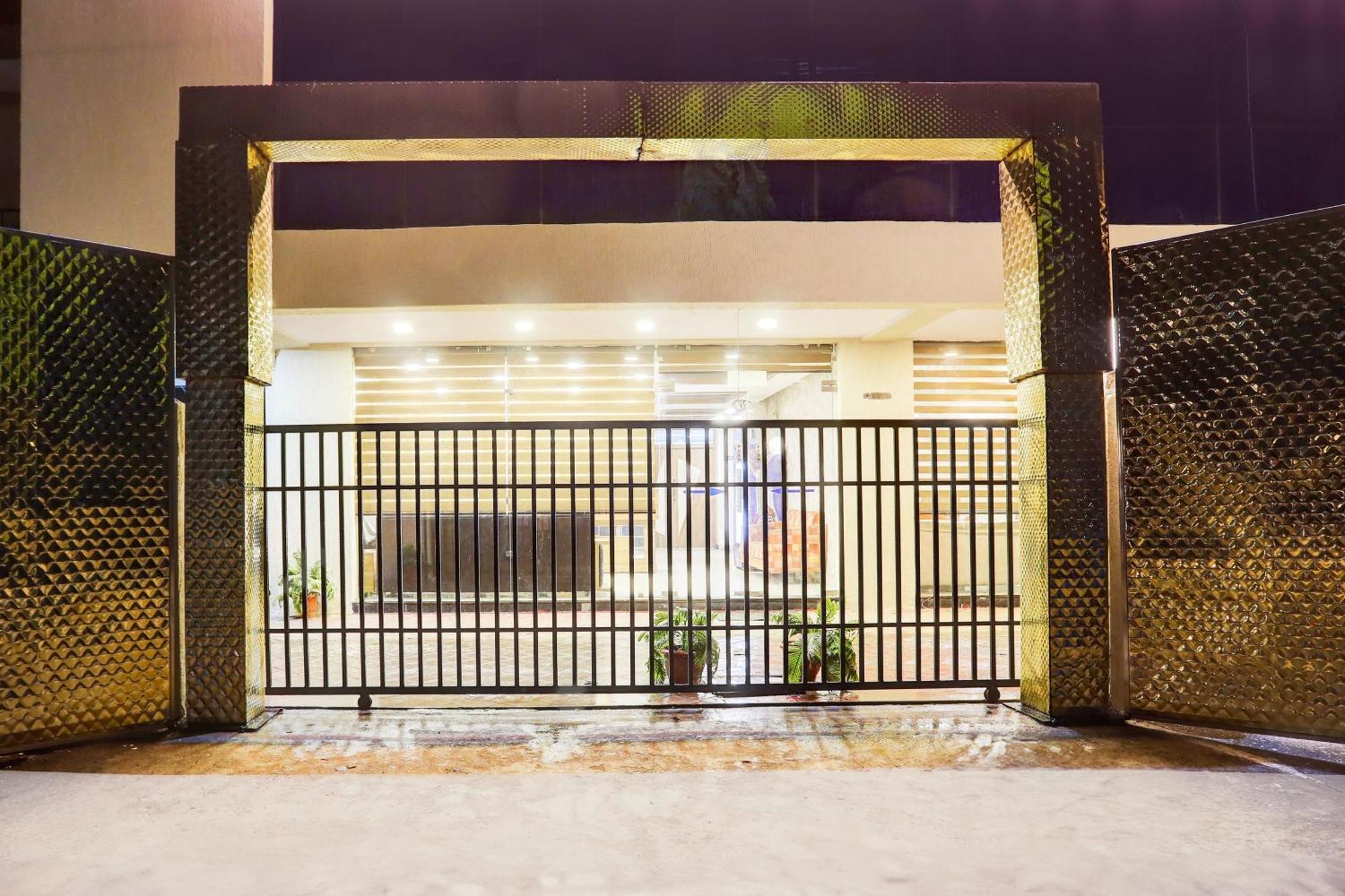 Super Townhouse Hoshangabad Road Near Aashima Mall Samarda Kaliāsot Dış mekan fotoğraf