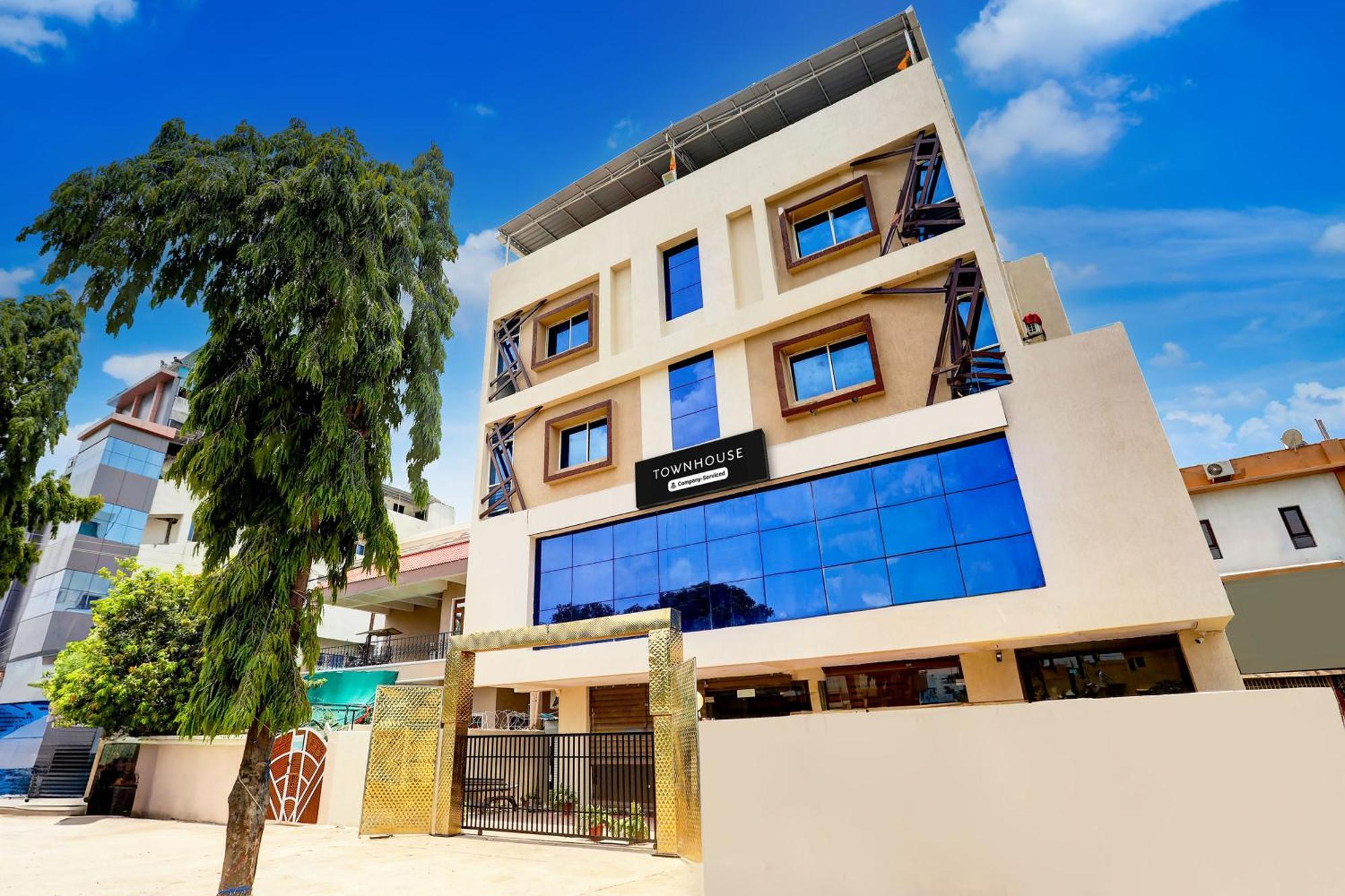 Super Townhouse Hoshangabad Road Near Aashima Mall Samarda Kaliāsot Dış mekan fotoğraf