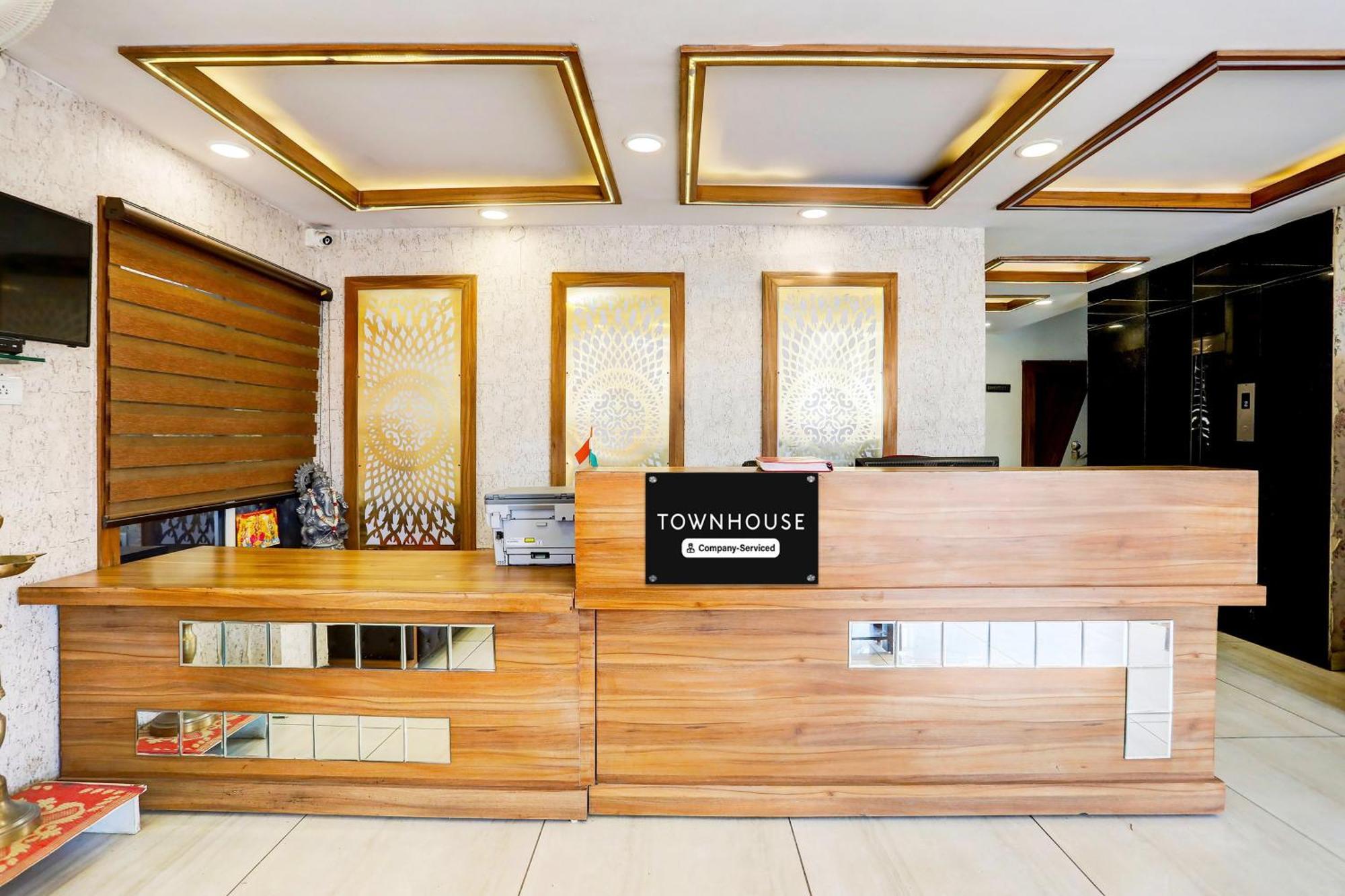 Super Townhouse Hoshangabad Road Near Aashima Mall Samarda Kaliāsot Dış mekan fotoğraf